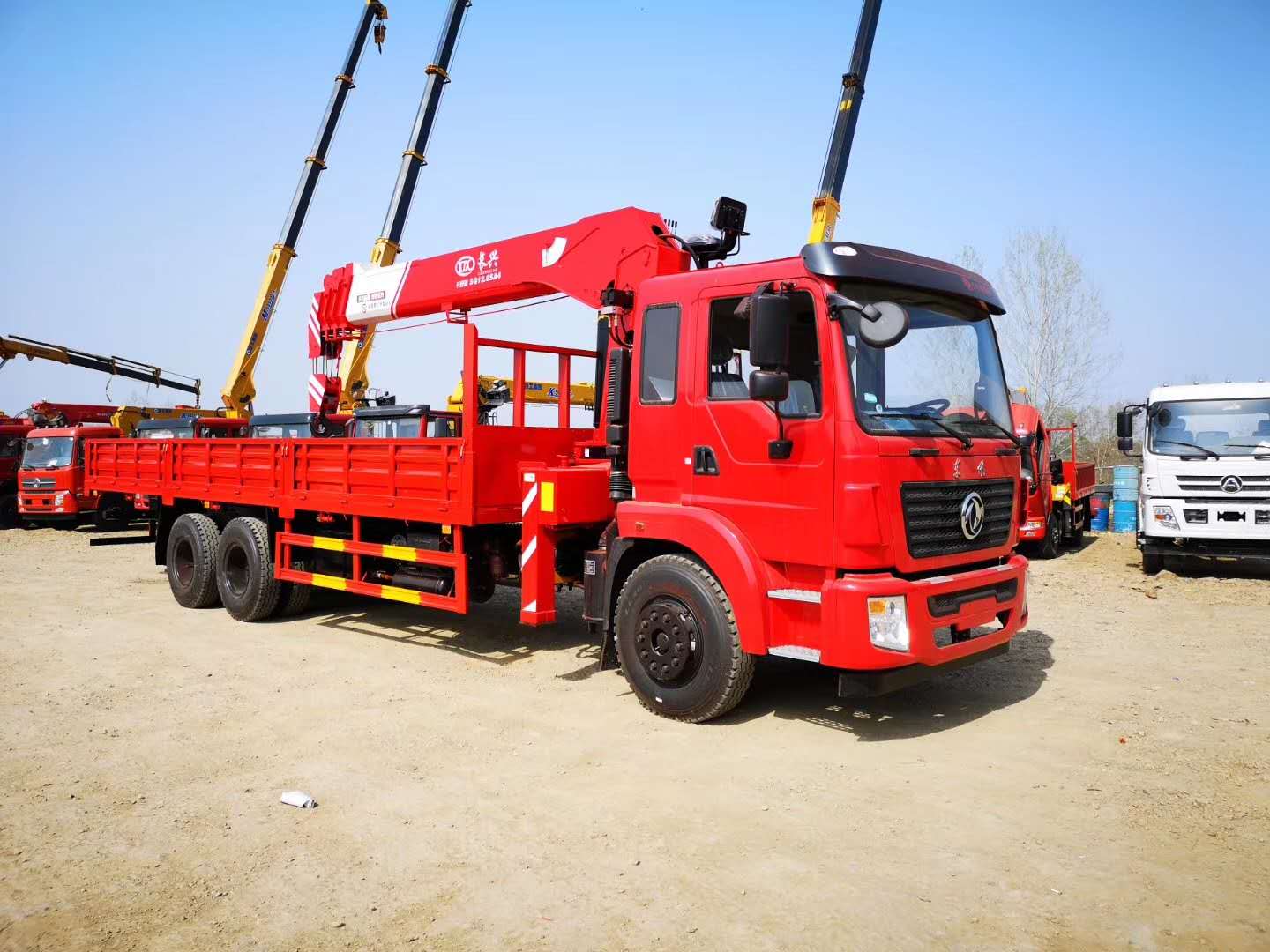 隨車吊 多功能隨車起重運輸車的全面解析